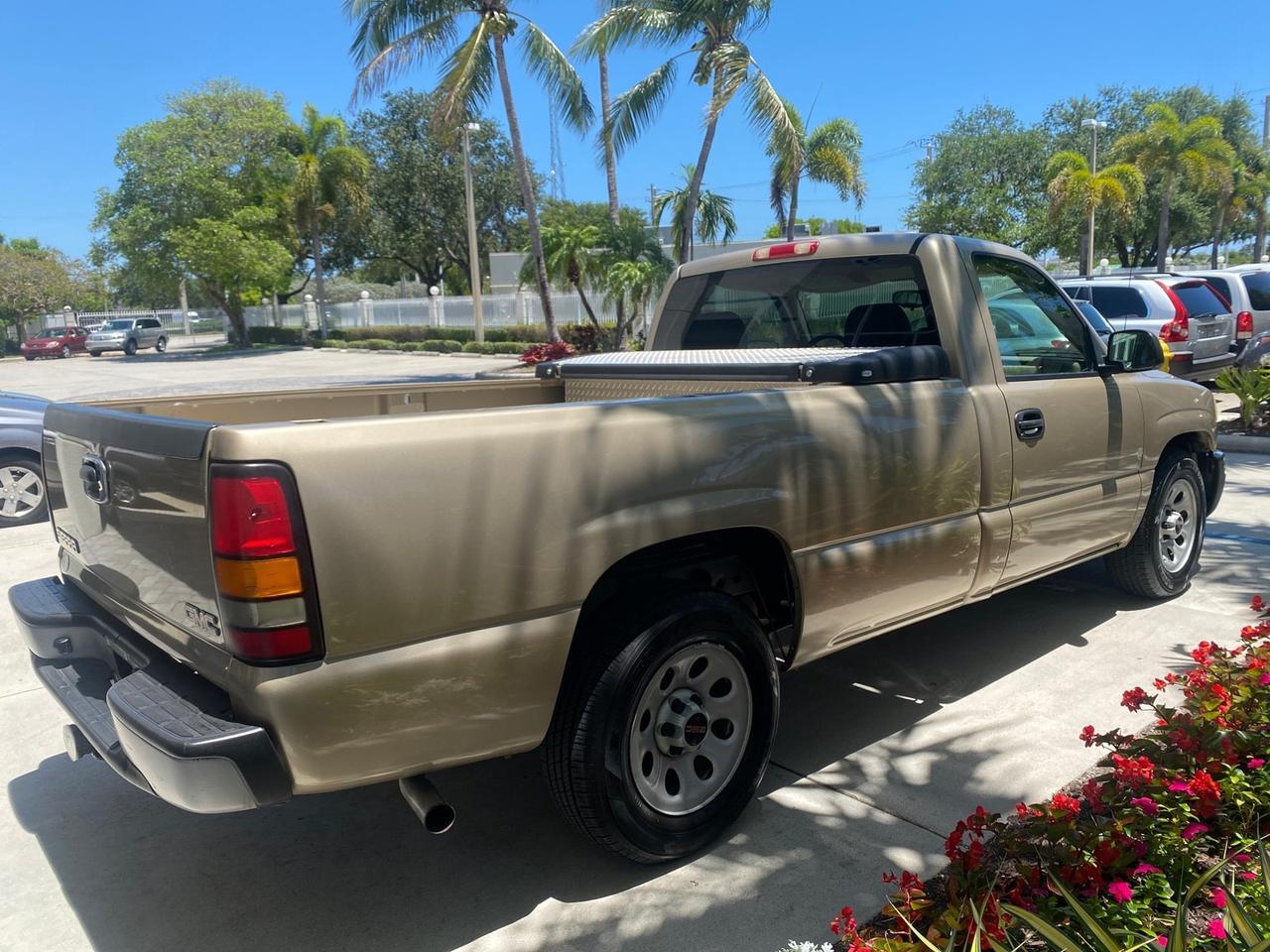 2005 GMC Sierra 1500 LOW MILES 83837 AC NO ACCIDENTS Pompano Beach FL