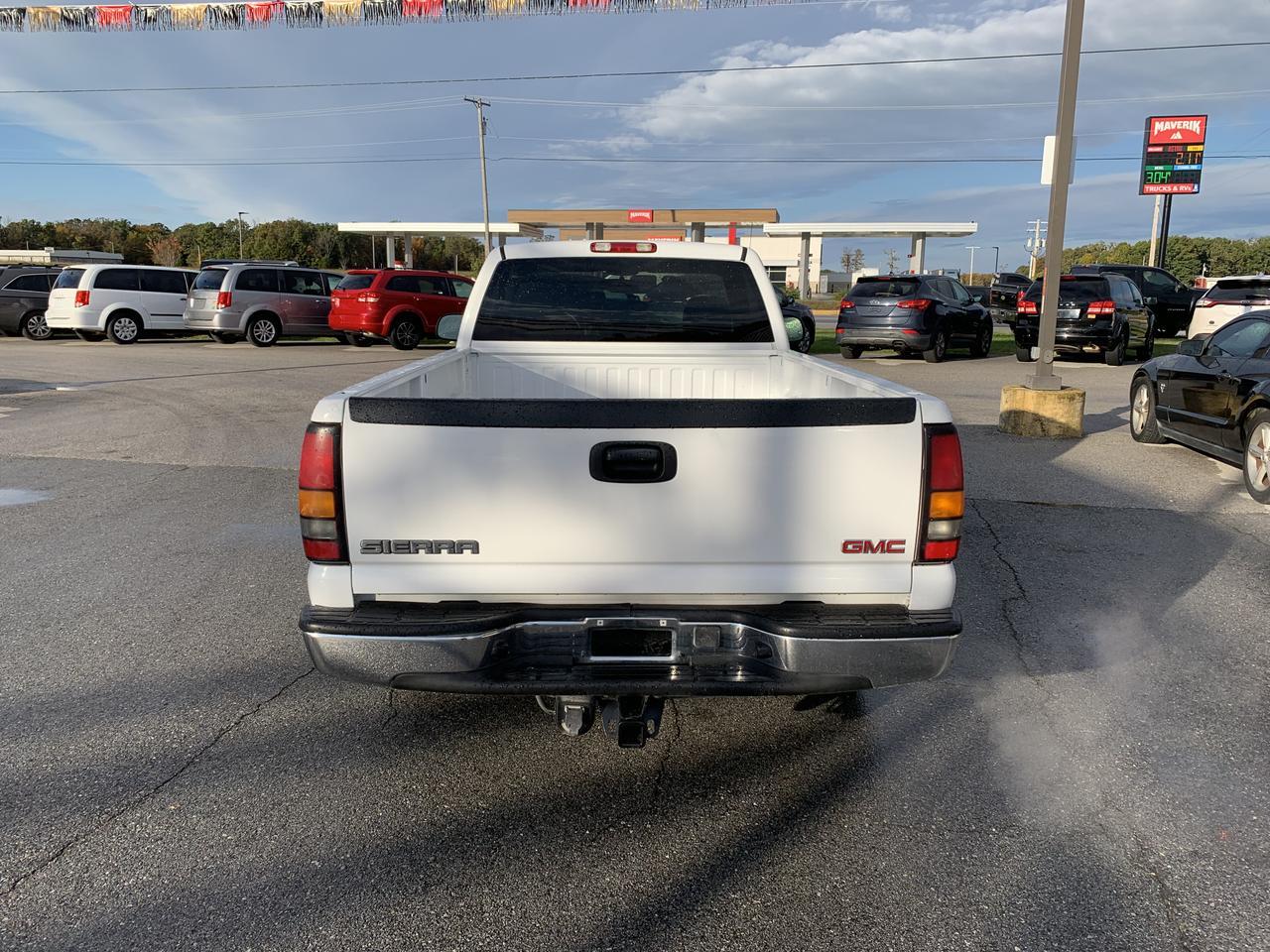 2005 GMC Sierra 1500 Regular Cab SLE Pickup 2D 8 ft Aurora MO