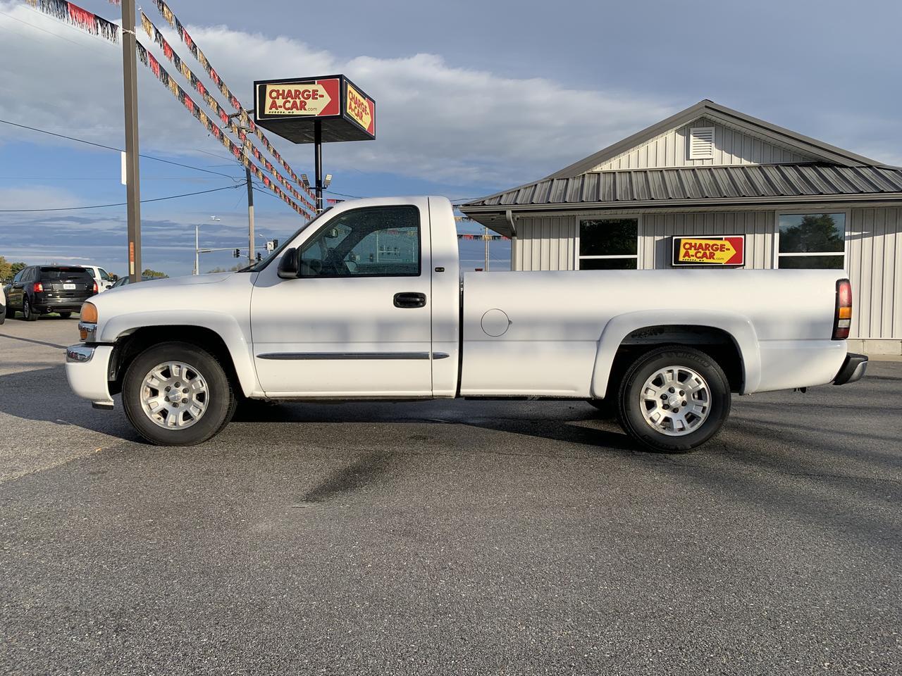 2005 GMC Sierra 1500 Regular Cab SLE Pickup 2D 8 ft Aurora MO