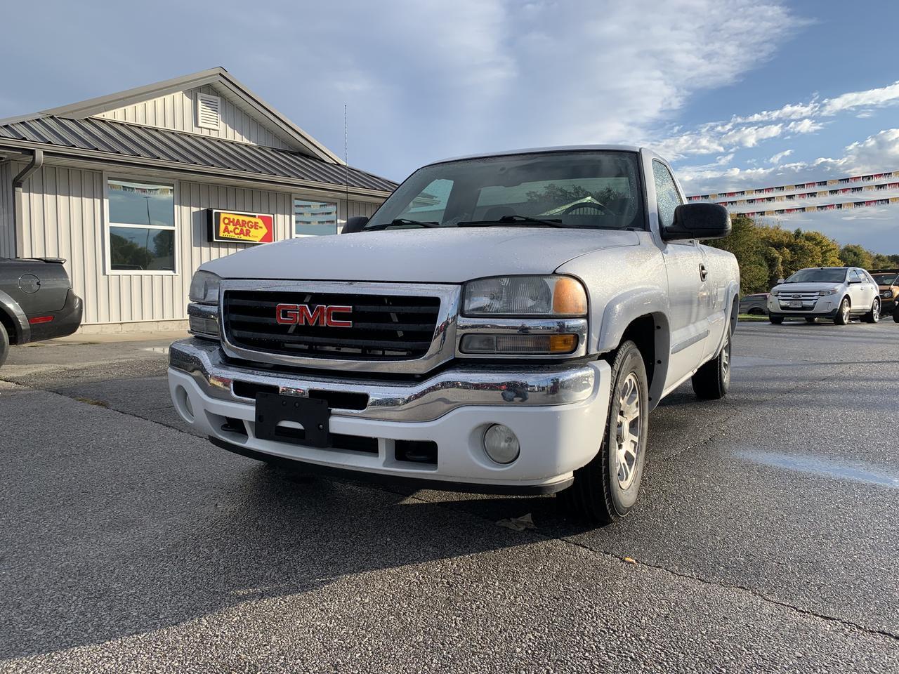 2005 GMC Sierra 1500 Regular Cab SLE Pickup 2D 8 ft Aurora MO