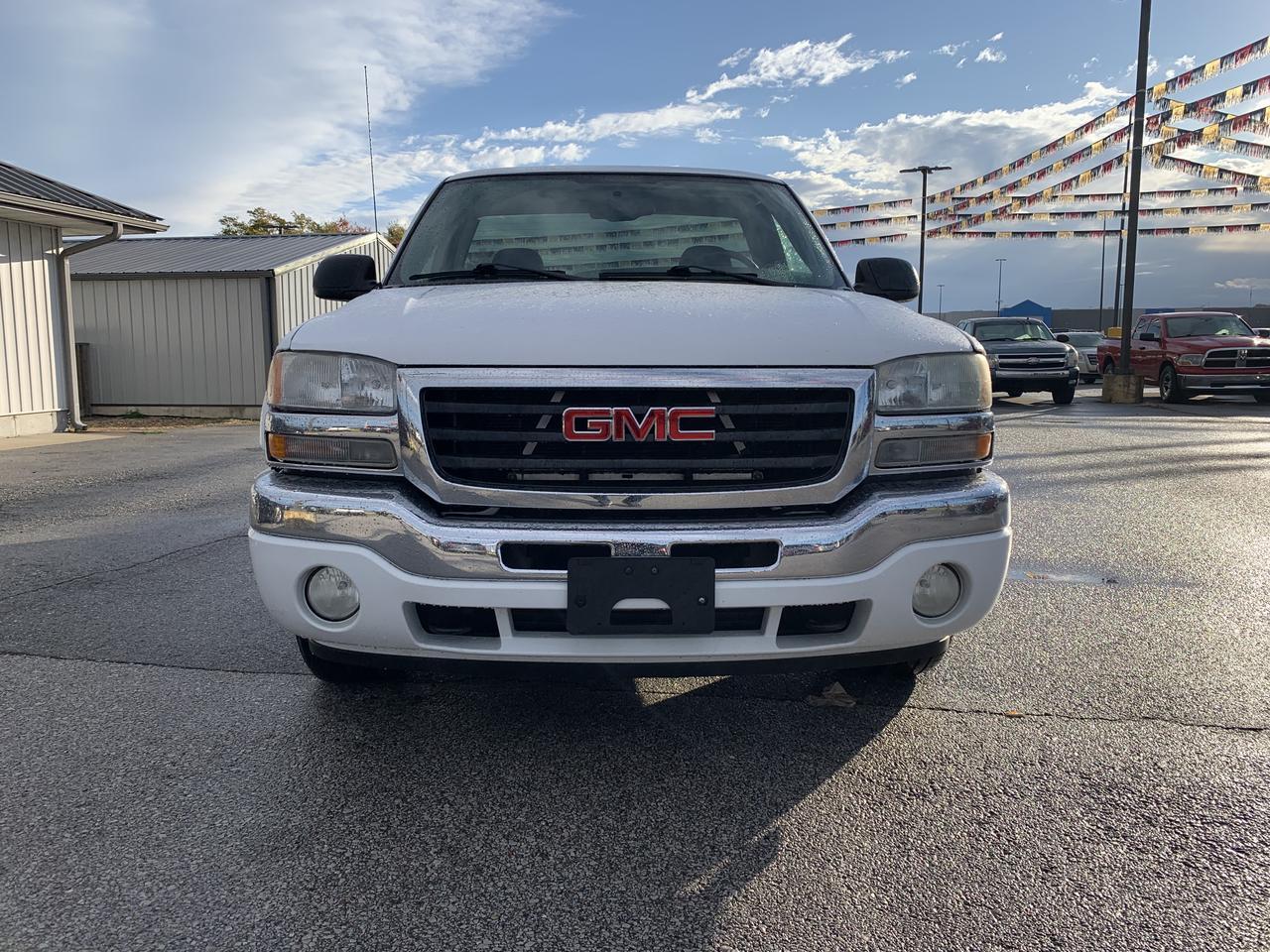 2005 Gmc Sierra 1500 SLE photo 3