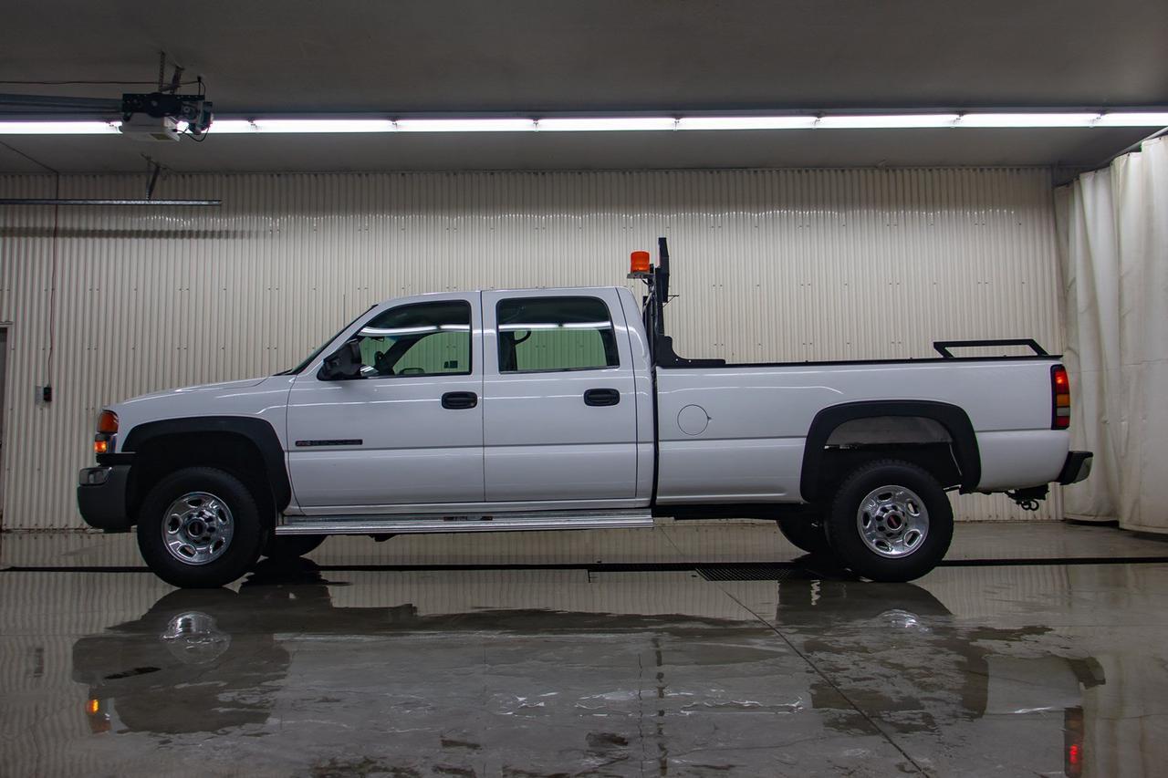 2005 GMC Sierra 2500HD 4x2 Crew Cab SL Longbox Red Deer AB