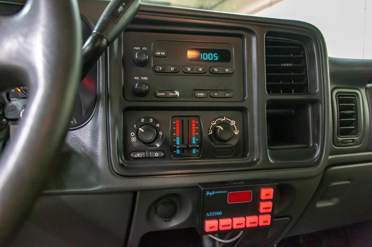 2005 GMC Sierra 2500HD 4x2 Crew Cab SL Longbox Red Deer AB