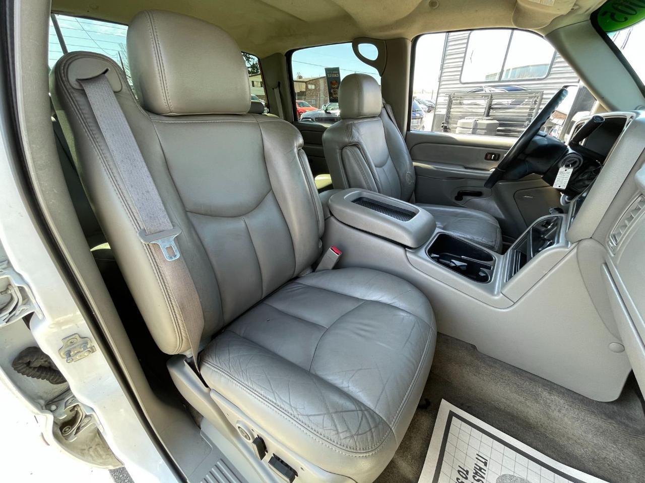 2005 GMC Sierra 2500HD SLT Hayden ID