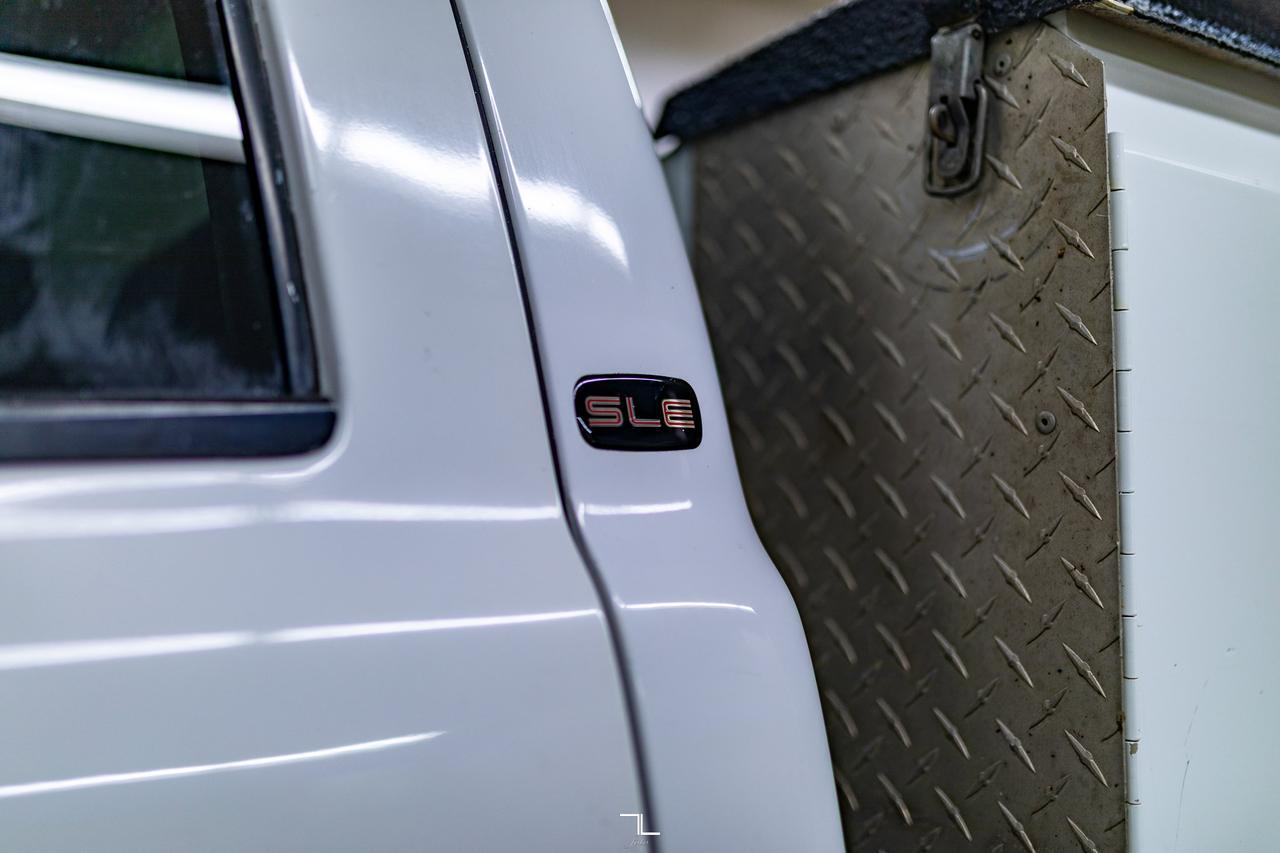 2005 GMC Sierra 3500HD 4x4 Crew Cab SLE Service Body Red Deer AB