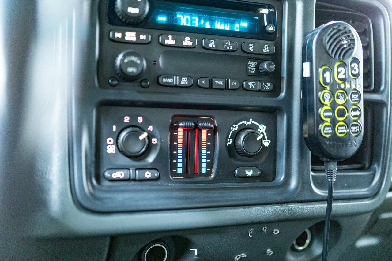 2005 GMC Sierra 3500HD 4x4 Crew Cab SLE Service Body Red Deer AB