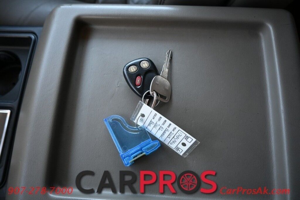 2005 HUMMER H2 6.0L V8 - 4X4 - Underbody Protection Pkg - Front & Rear Heated Leather Seats - Keyless Entry - Bose Sound System - Backup Camera - Dual Climate Control - Tow Pkg - Low Miles Anchorage AK