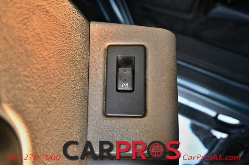 2005 HUMMER H2 6.0L V8 - 4X4 - Underbody Protection Pkg - Front & Rear Heated Leather Seats - Keyless Entry - Bose Sound System - Backup Camera - Dual Climate Control - Tow Pkg - Low Miles Anchorage AK