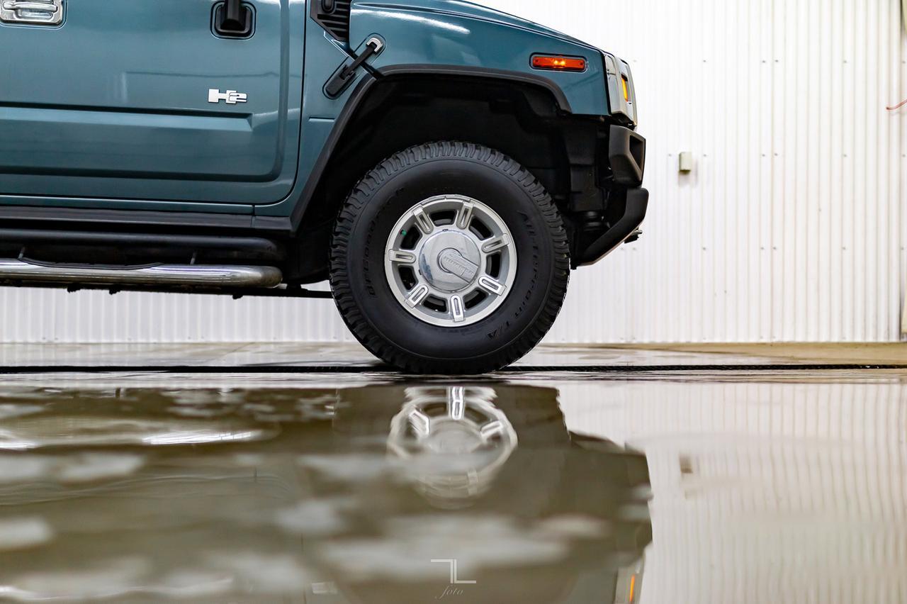 2005 Hummer H2 SUT 4x4 Luxury Edition Leather Roof Red Deer AB