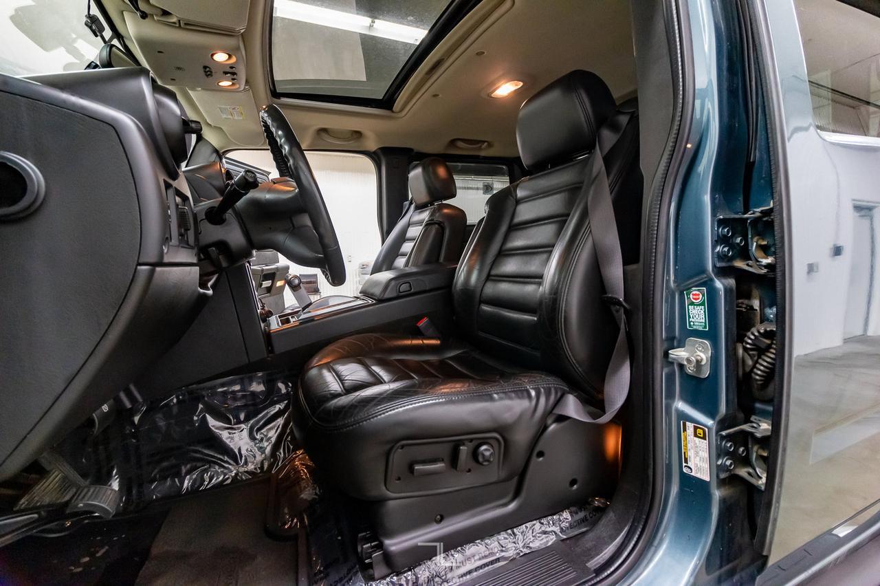 2005 Hummer H2 SUT 4x4 Luxury Edition Leather Roof Red Deer AB