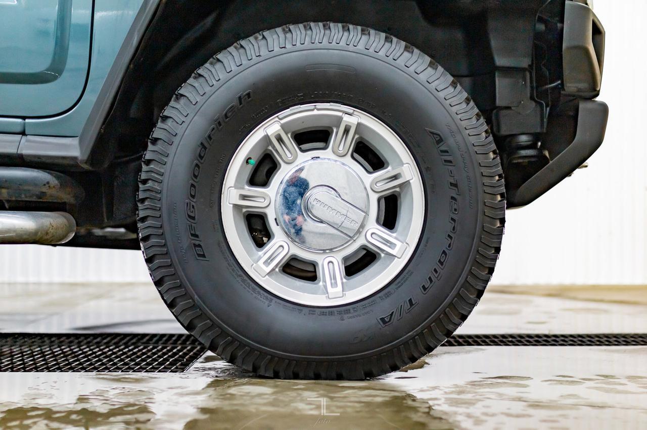 2005 Hummer H2 SUT 4x4 Luxury Edition Leather Roof Red Deer AB