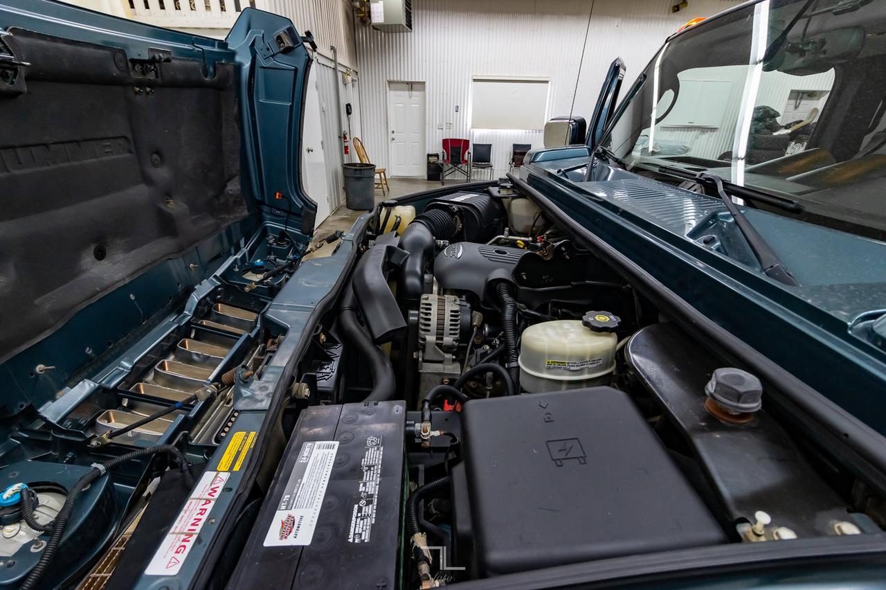 2005 Hummer H2 SUT 4x4 Luxury Edition Leather Roof Red Deer AB