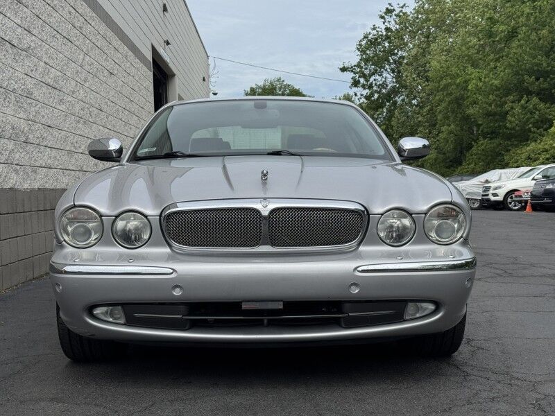 2005 Jaguar XJ Super V8