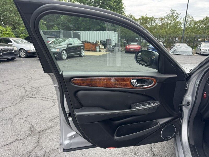 2005 Jaguar XJ Super V8 Willow Grove PA