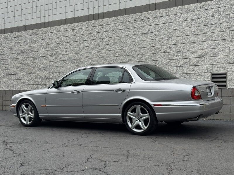 2005 Jaguar XJ Super V8