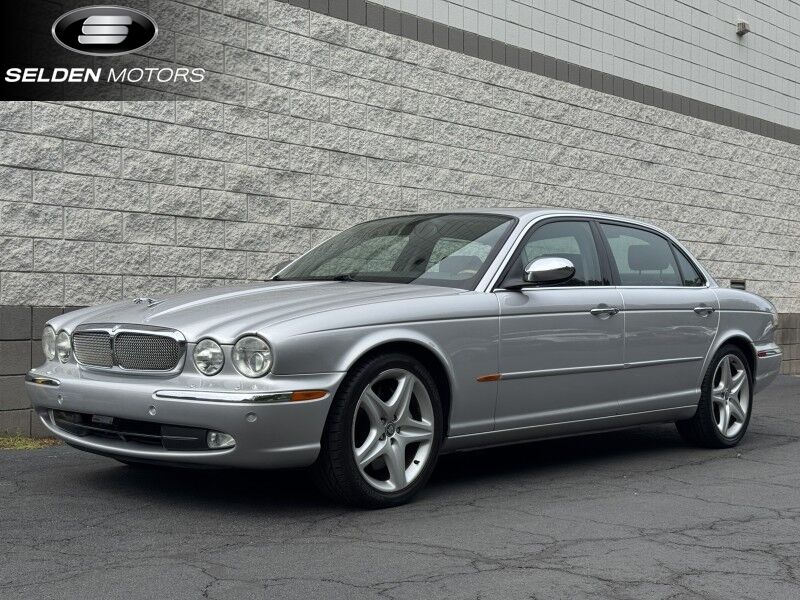 2005 Jaguar XJ Super V8