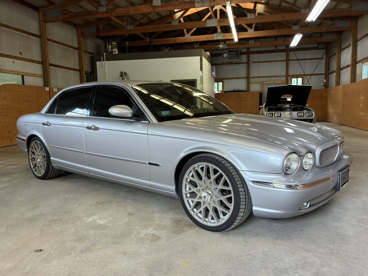 2005 Jaguar XJ XJ8 L's photo