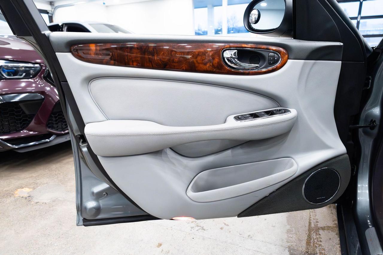 2005 Jaguar XJ8 Base Gladstone OR