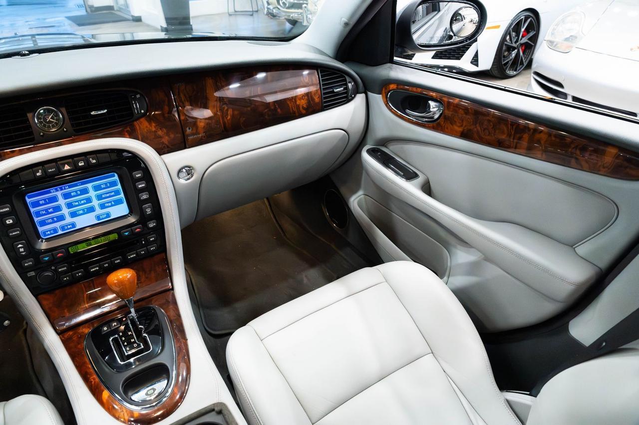 2005 Jaguar XJ8 Base Gladstone OR