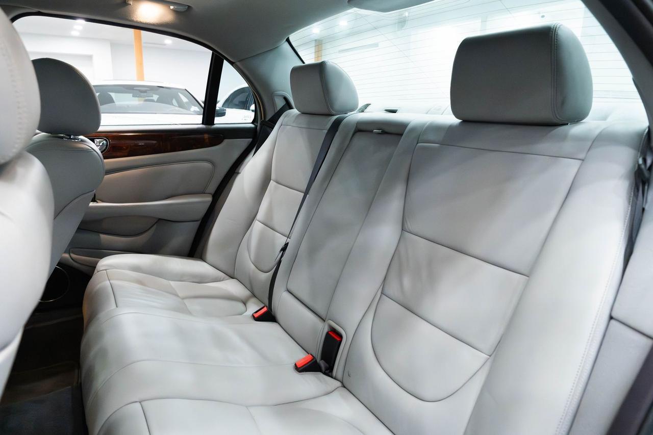 2005 Jaguar XJ8 Base Gladstone OR