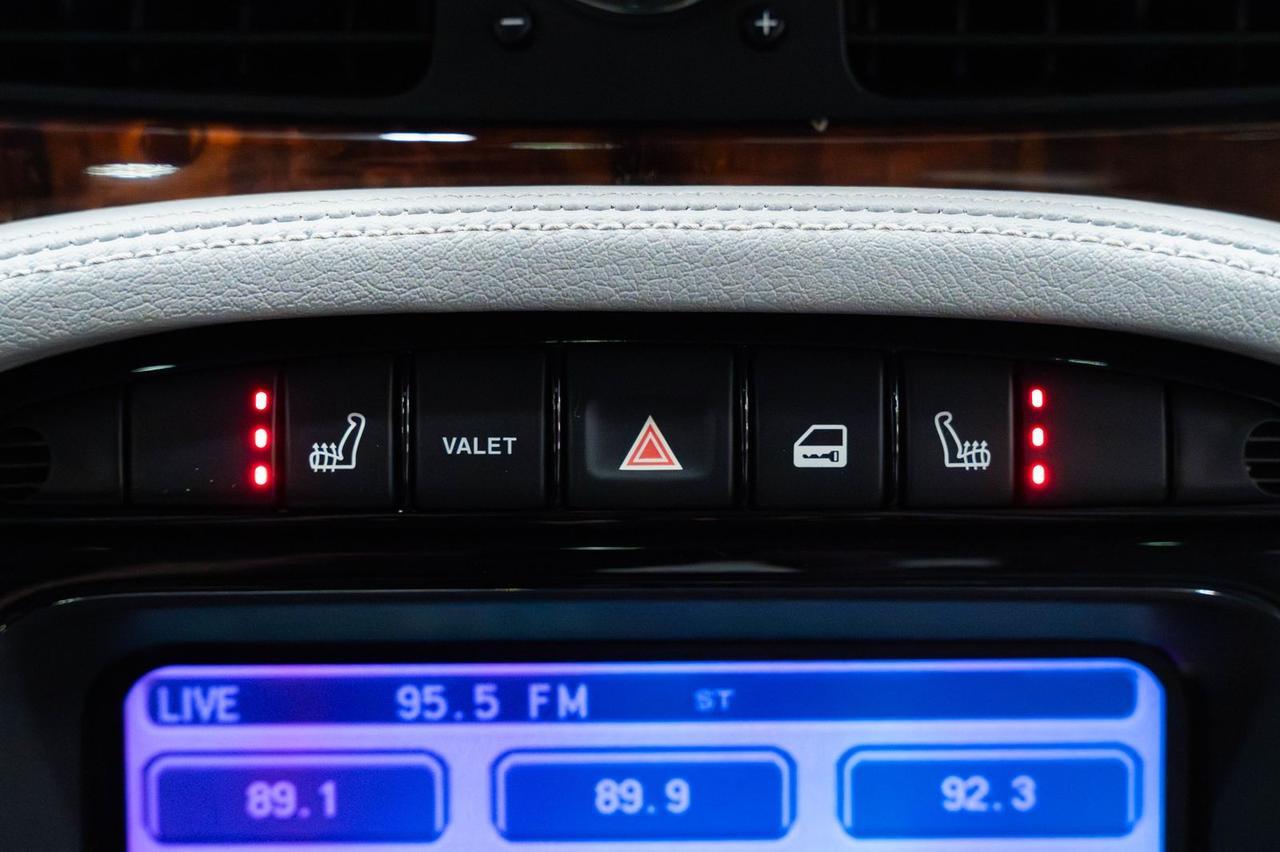 2005 Jaguar XJ8 Base Gladstone OR