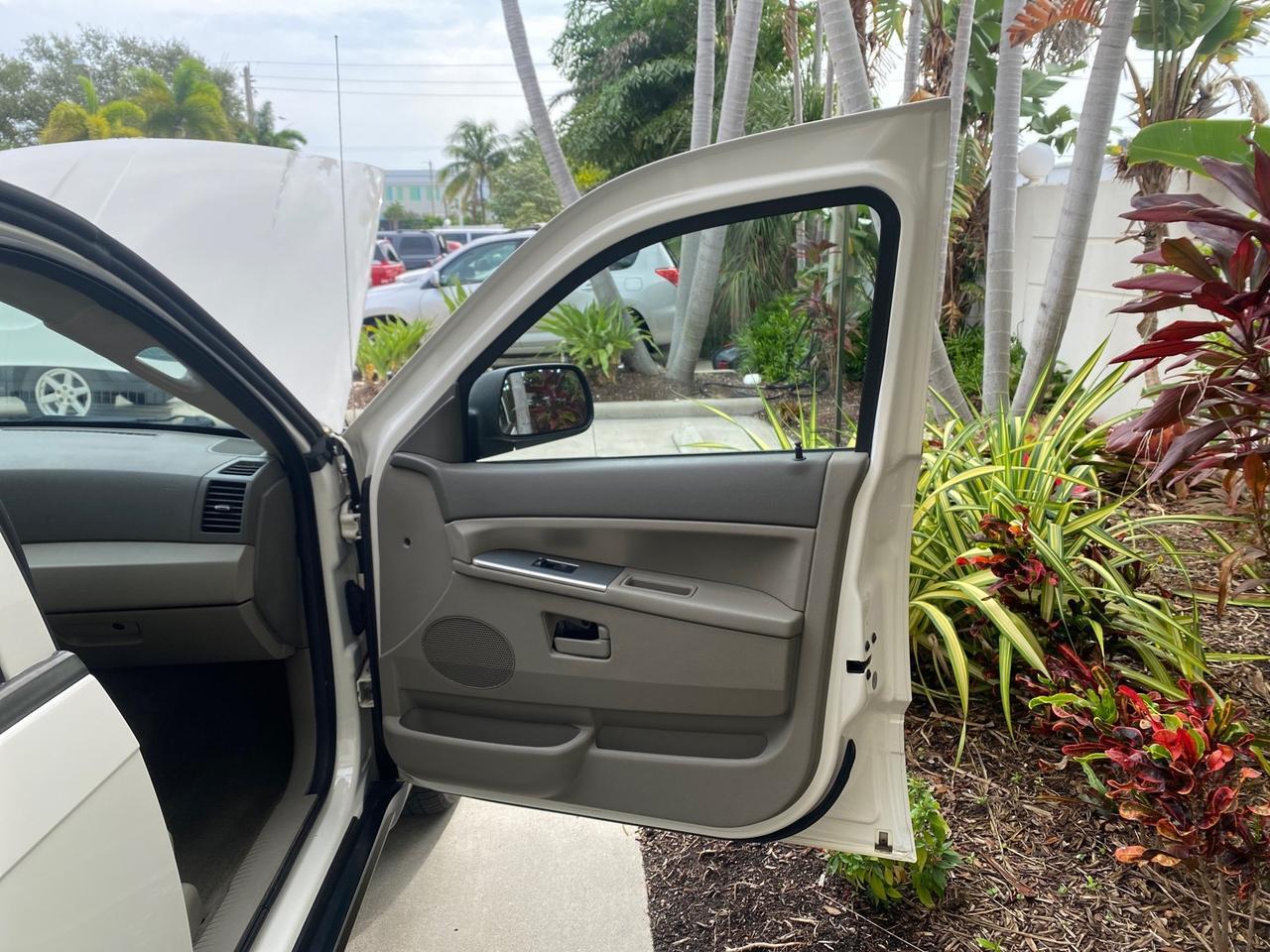 2005 Jeep Grand Cherokee Laredo LOW MILES 61,347 Pompano Beach FL