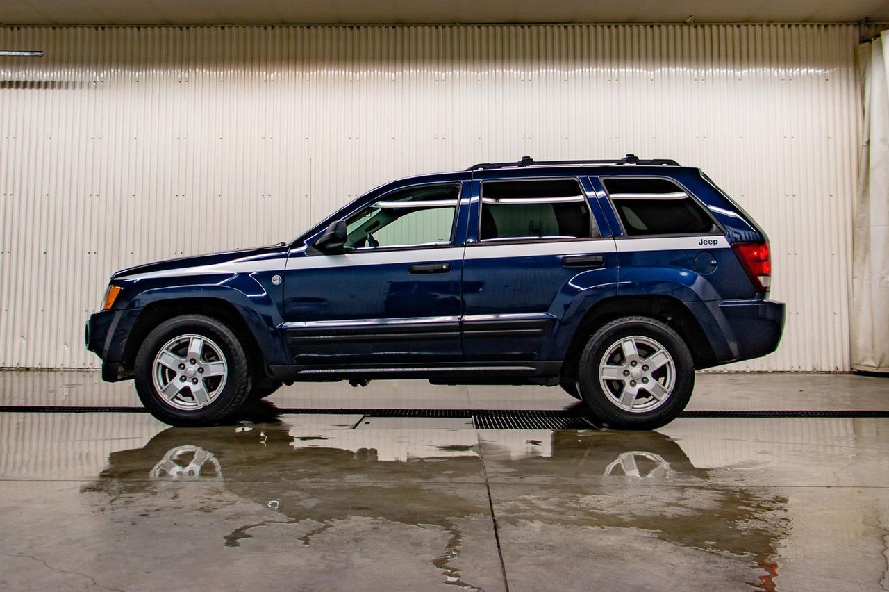 2005 Jeep Grand Cherokee Laredo Red Deer AB