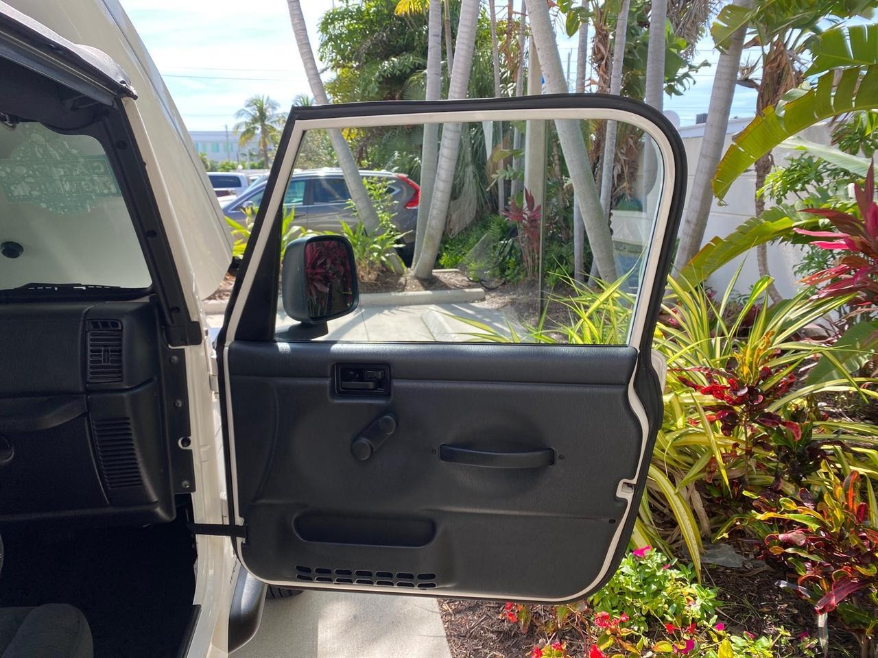 2005 Jeep Wrangler SE 4WD LOW MILES 29,371 1 OWNER Pompano Beach FL