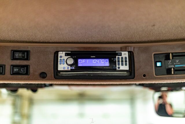 2005 Kubota M125X 4WD Tractor Loader Bucket Diesel Red Deer AB