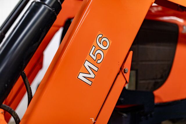 2005 Kubota M125X 4WD Tractor Loader Bucket Diesel Red Deer AB