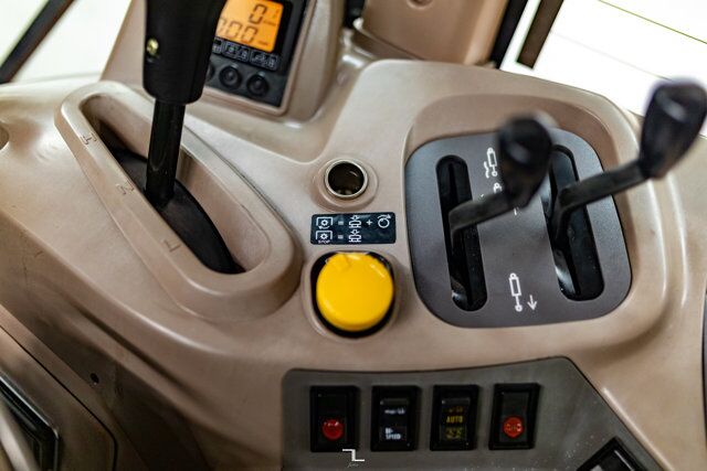 2005 Kubota M125X 4WD Tractor Loader Bucket Diesel Red Deer AB