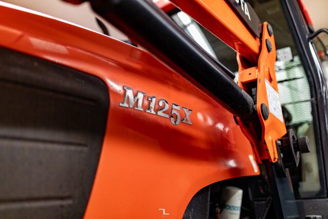 2005 Kubota M125X 4WD Tractor Loader Bucket Diesel Red Deer AB