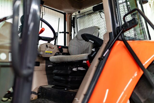 2005 Kubota M125X 4WD Tractor Loader Bucket Diesel Red Deer AB