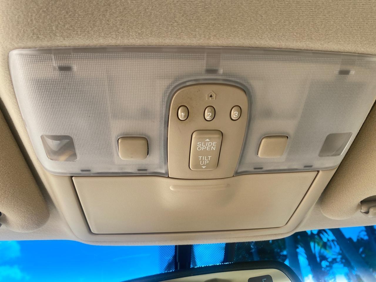 2005 Lexus ES 330 photo 49