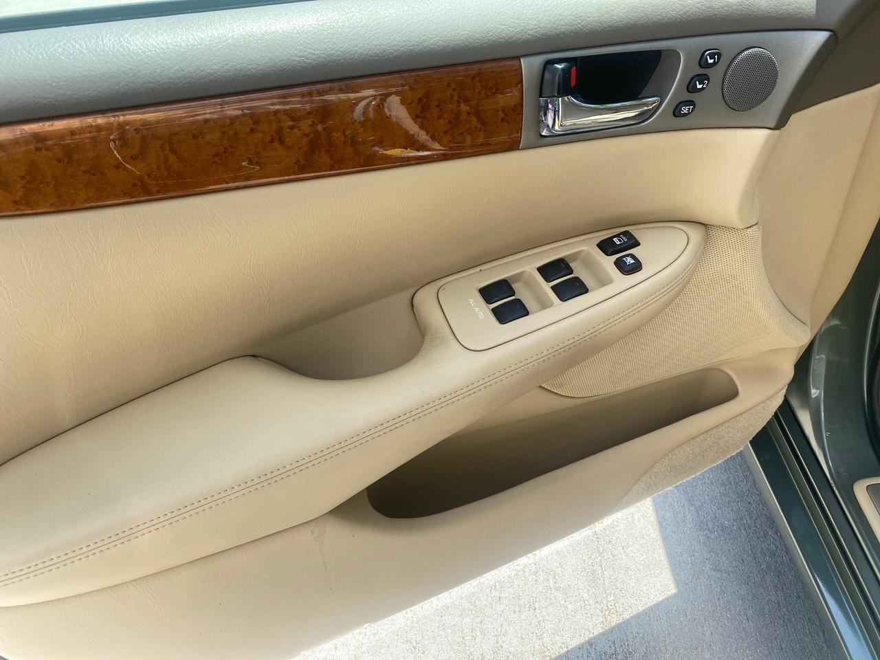 2005 Lexus ES 330 photo 29