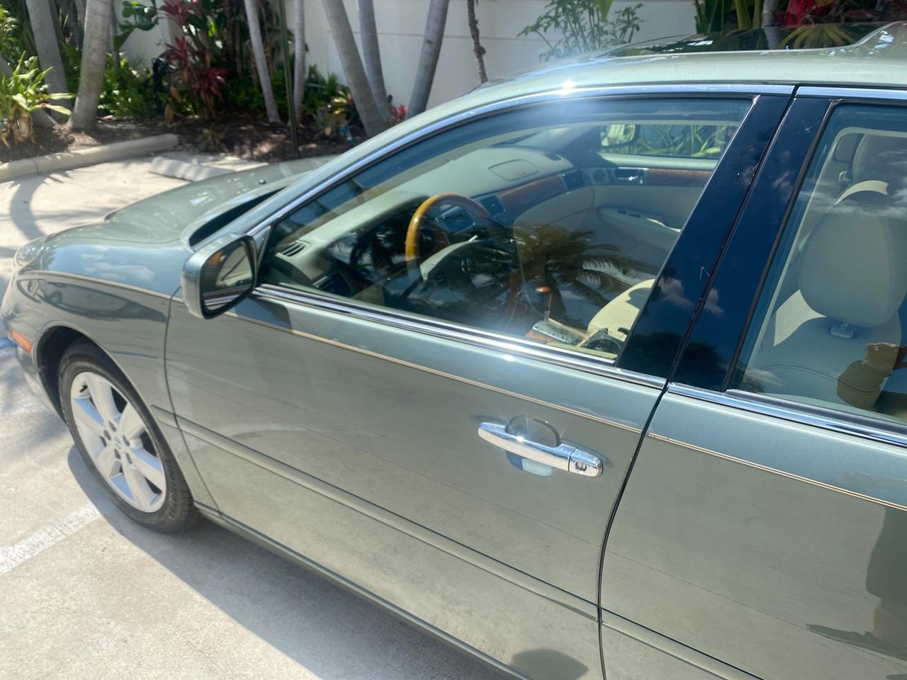 2005 Lexus ES 330 photo 25
