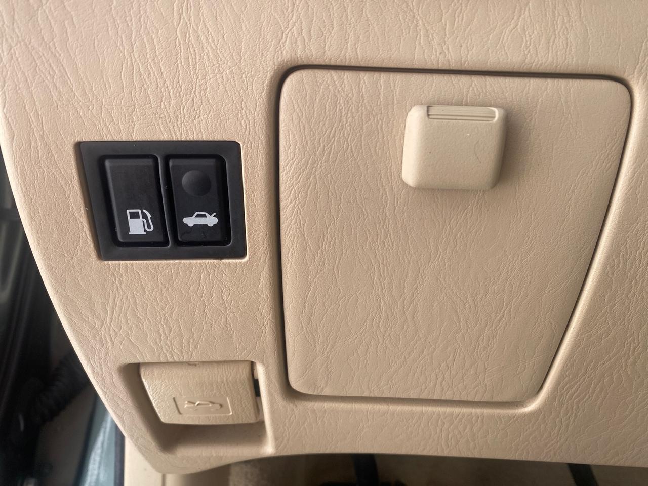 2005 Lexus ES 330 photo 40