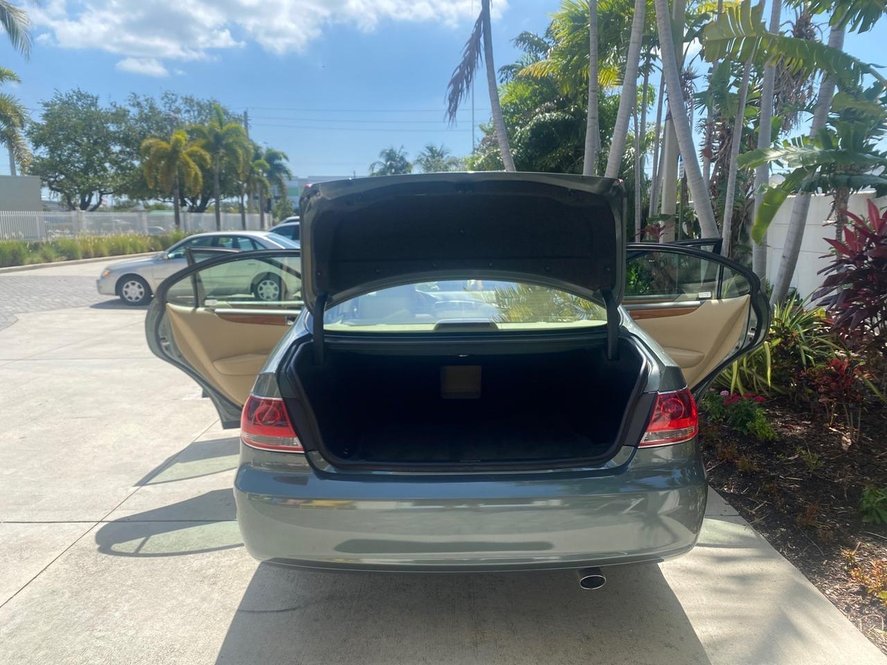 2005 Lexus ES 330 photo 15