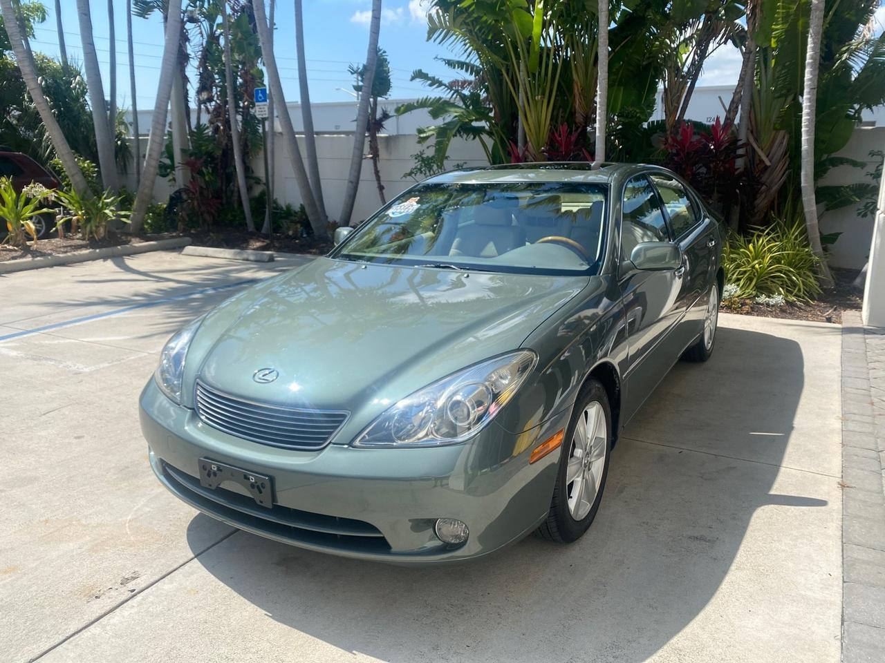 2005 Lexus ES 330 photo 3