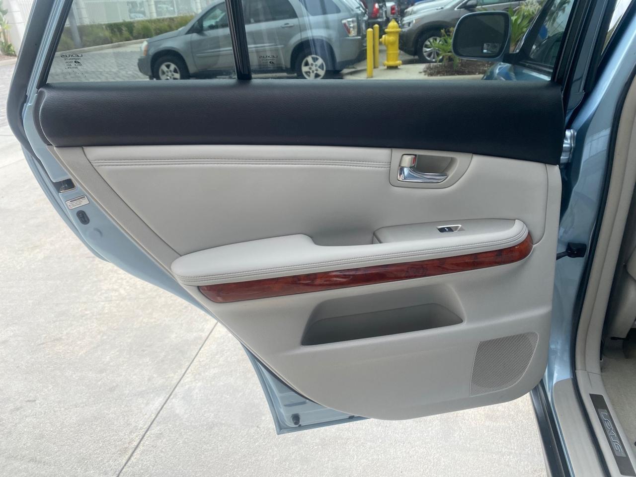 2005 Lexus RX 330 LOW MILES 68,645 1 OWNER Pompano Beach FL