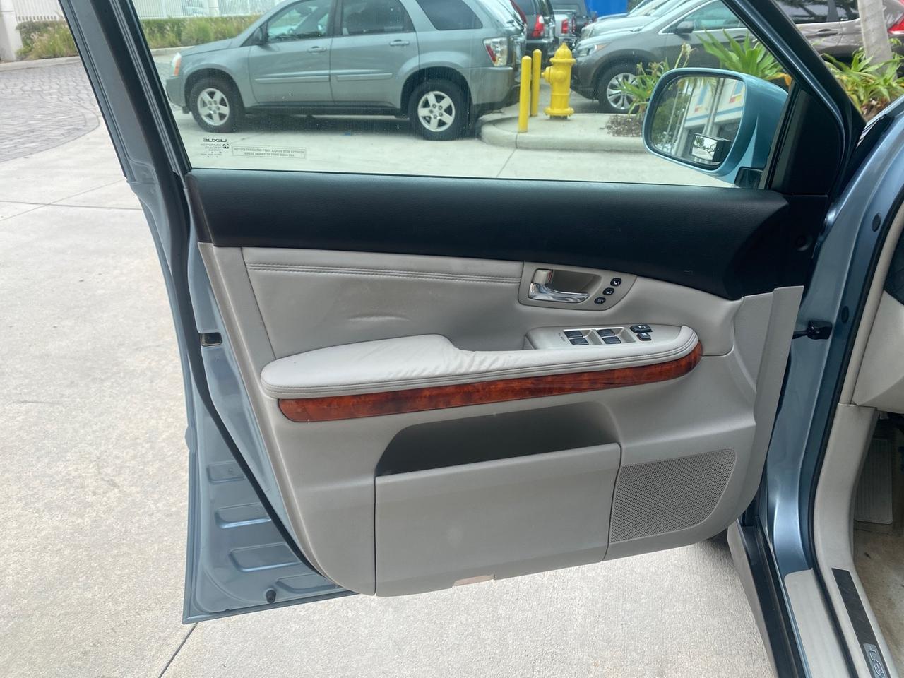 2005 Lexus RX 330 LOW MILES 68,645 1 OWNER Pompano Beach FL