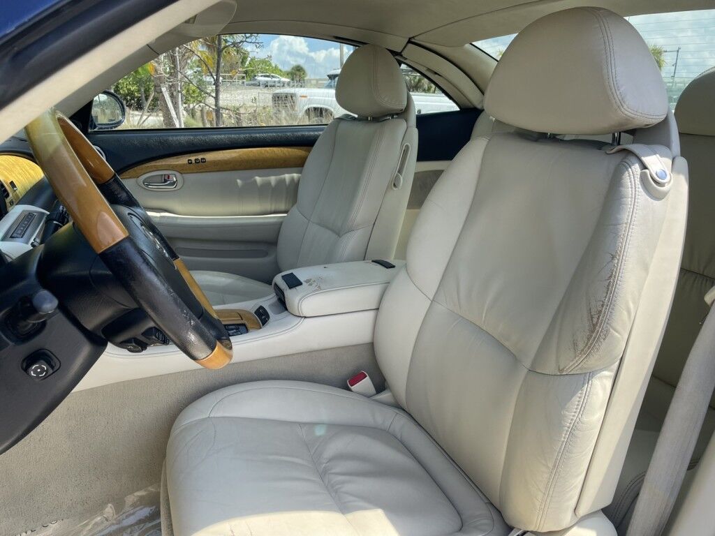 2005 Lexus SC 430 CONVERTIBLE~CLEAN CARFAX~GREAT BEACH CAR~LOW MILES~ONLINE FINANCE AND SHIPPING AVAILABLE!!!! Sarasota FL