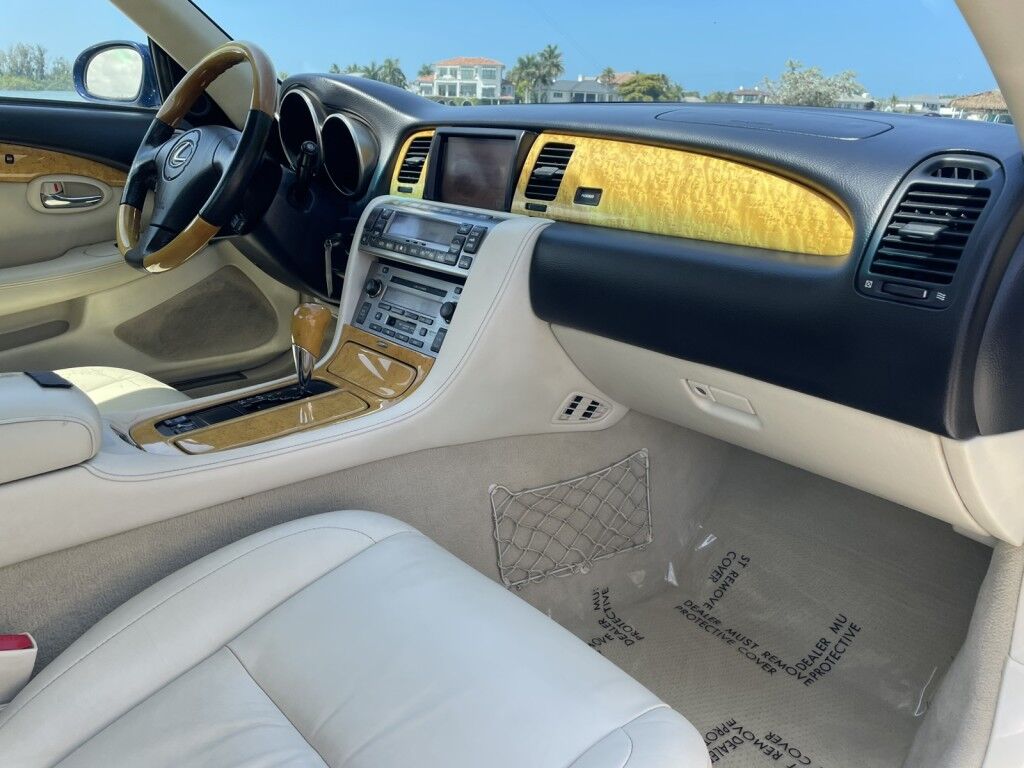 2005 Lexus SC 430 CONVERTIBLE~CLEAN CARFAX~GREAT BEACH CAR~LOW MILES~ONLINE FINANCE AND SHIPPING AVAILABLE!!!! Sarasota FL