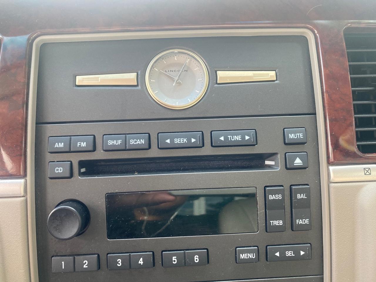 2005 Lincoln Town Car Signature 1 OWNER FL LOW MILES 39,256 Pompano Beach FL