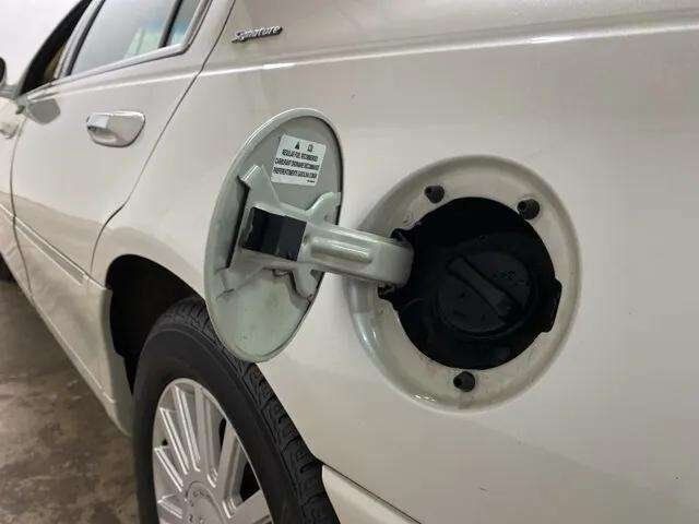 2005 Lincoln Town Car Signature Dallas TX