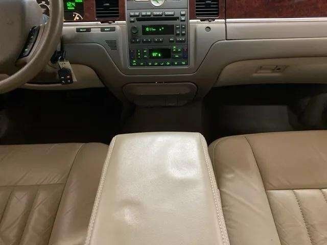 2005 Lincoln Town Car Signature Dallas TX