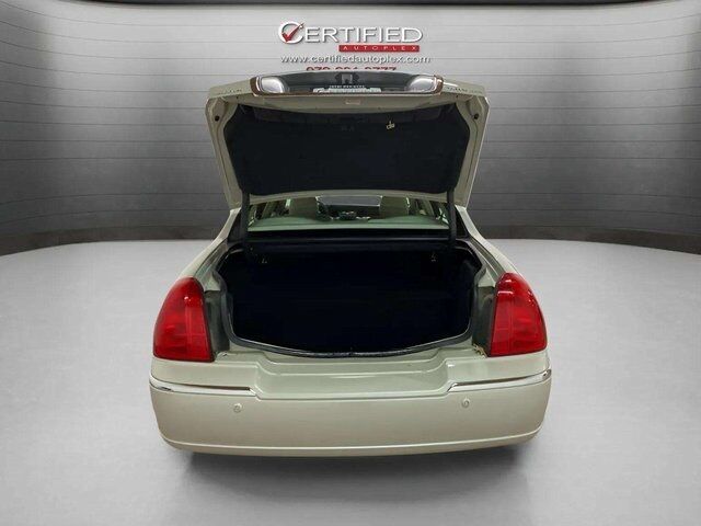 2005 Lincoln Town Car Signature Dallas TX