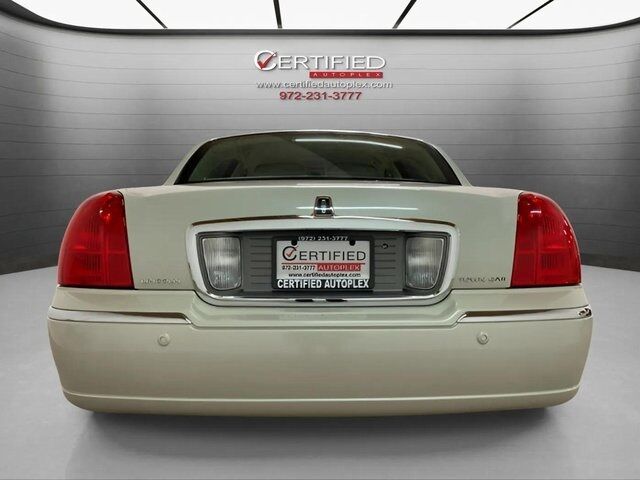 2005 Lincoln Town Car Signature Dallas TX