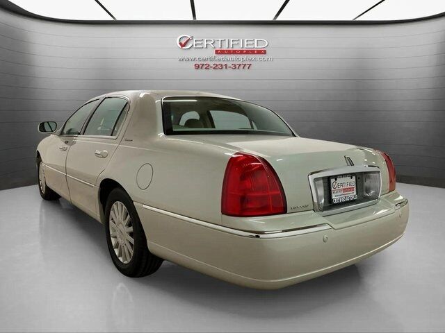 2005 Lincoln Town Car Signature Dallas TX