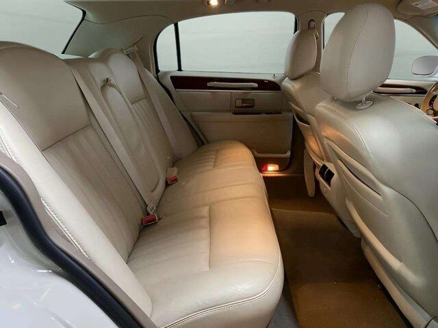 2005 Lincoln Town Car Signature Dallas TX